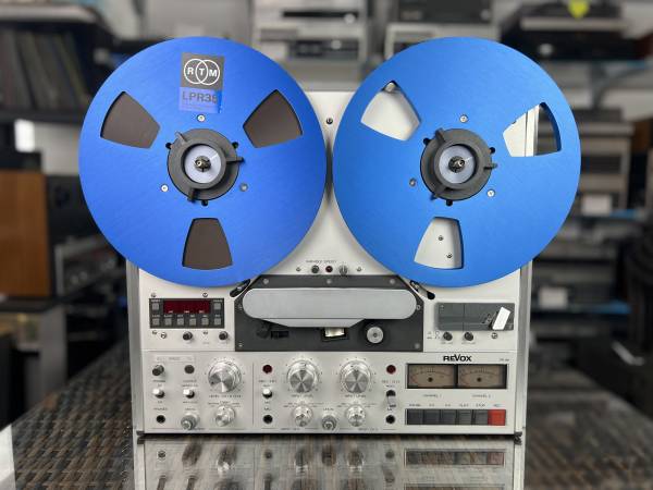 Revox PR99 MK II 2-Spur NAB 9,5 / 19 cm/s (3¾ / 7½ ips) mit schwarz lackiertem Metallgehäuse