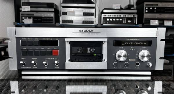Studer A710 Tapedeck – vollrevidiert, neu lackiert im Nextel-Finish, mit XLR-Anschlüssen & 2 Jahren